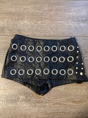 ROMWE Black Vegan Faux Leather Mini Skort w Grommets &  Oversized Belt Detail